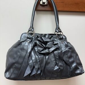 Daisy Fuentes Metallic Silver Rose Vintage Purse EUC